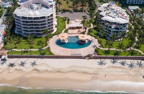 Flamingos Apartment | Ocean Front, With Pool, 6 People, Quinta del Mar PH502