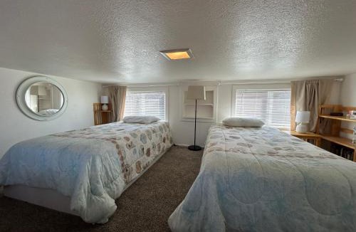 Smith River House | OceanFront Cabin 10, Jacuzzi & Breathtaking Views