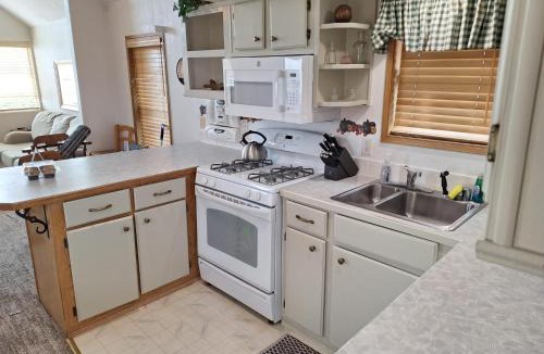 Smith River House | Oceanfront Cabin 3 w Jacuzzi & Impressive Views