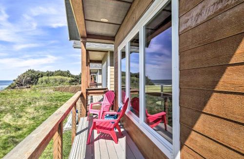 Yachats House | Oceanfront Cottage w/Deck & Secluded Beach Access!