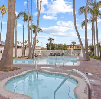 North Pacific Beach House | Oceanfront Paradise with Sunset Balcony, Pool, Spa, Beach Access and Parking