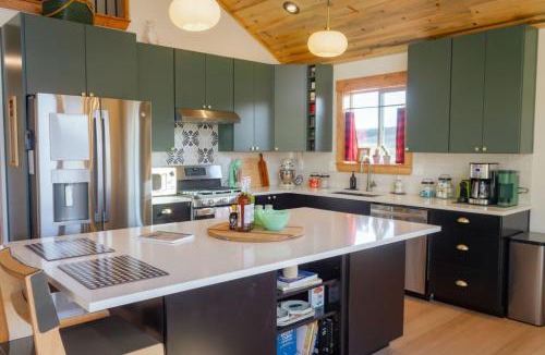 Indian Mountain House | Off Grid Mountain Cabin with Deck and Divide Views