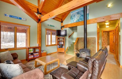 Red Lodge House | 'Off The Beaten Path' Cabin w/Mtn Views & Hot Tub