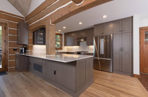 Powder Ridge Cabin | Oglala Escape | Luxury Ski-in/Out Cabin + Hot Tub