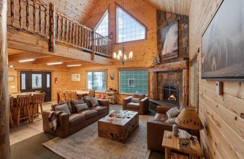 Island Park House | Old Faithful Lodge