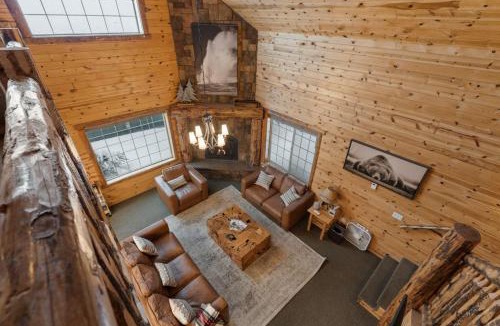 Island Park House | Old Faithful Lodge