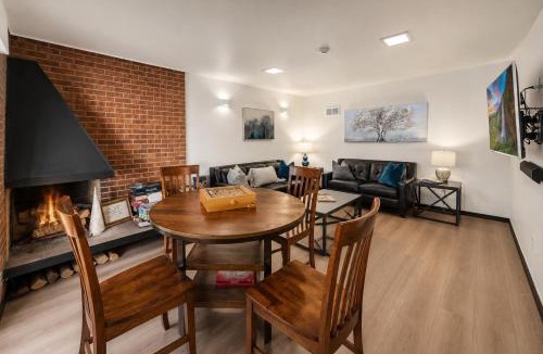 University Park House | Old Town Condo Near CSU with Pool, Sauna, Gym and Bikes