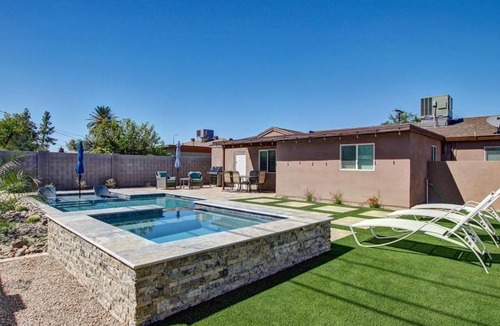 Cranbrooke Manor House | Old Town Scottsdale Home With Backyard Oasis