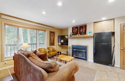 Grand Lake Apartment | On the Rapids - B Unit