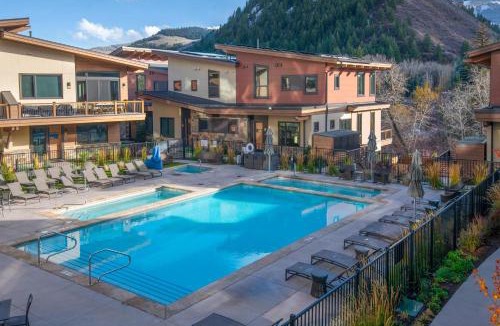 Avon House | ONE Riverfront #11 - Avon