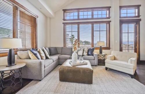 Peak 8 Apartment | One Ski Hill Place 8424, Great views, Resort Amenities