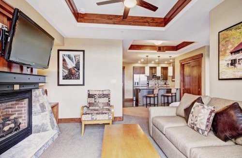 Peak 8 Apartment | One Ski Hill Place S8212