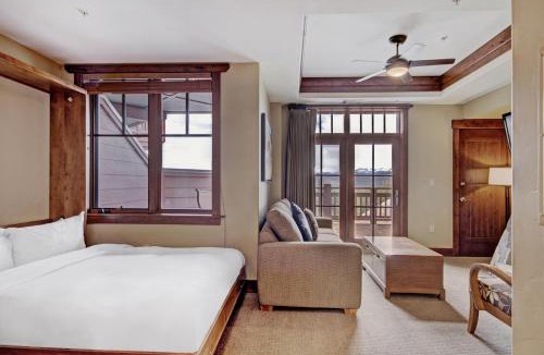 Peak 8 Apartment | One Ski Hill Place S8212