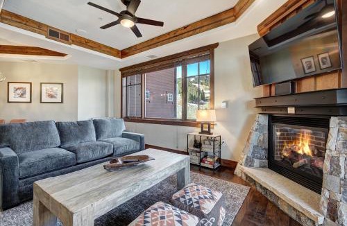 Peak 8 Apartment | One Ski Hill Place S8325