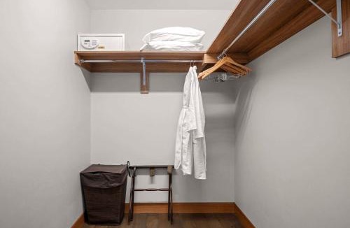 Snowmass Village Apartment | One Snowmass Residence Club 403 by Snowmass Mountain Lodging
