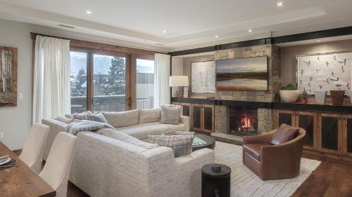 Steamboat Springs Apartment | One Steamboat Place #306 three Forks Mountain 2 Bedroom