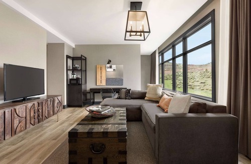 Golden Hotel | Origin Red Rocks, a Wyndham Hotel