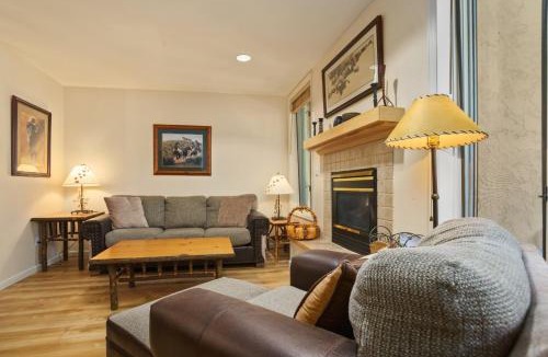 Steamboat Springs House | Outdoor Pool, Private Washer & Dryer, Walk to Everything, Affordable Rates
