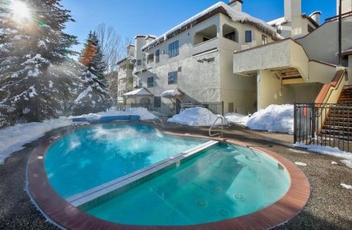 Steamboat Springs House | Outdoor Pool, Private Washer & Dryer, Walk to Everything, Affordable Rates