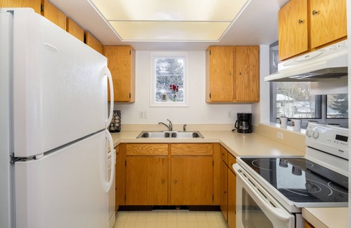 Jackson Condo | Outpost: Pitchfork 2106 - Walk to Town Square!