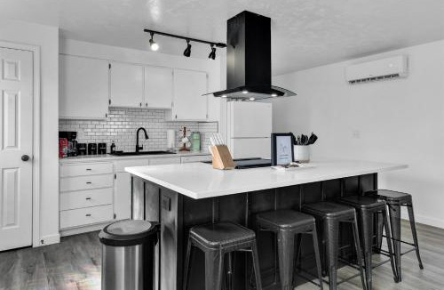 Boise Bench House | Owyhee Oasis 1 by Boise Airport