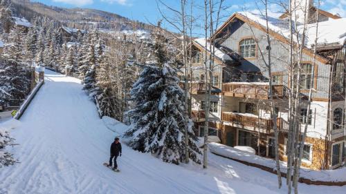 Beaver Creek Apartment | Oxford Court 303 by East West Hospitality