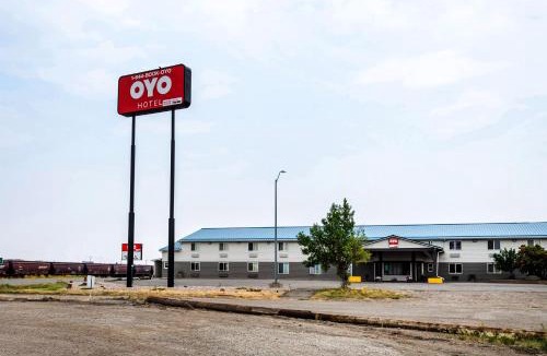 Shelby Hotel | OYO Hotel Shelby MT Hwy 2 & I-15