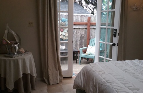 Pacific Grove House | Pacific Grove Studio/Cottage.