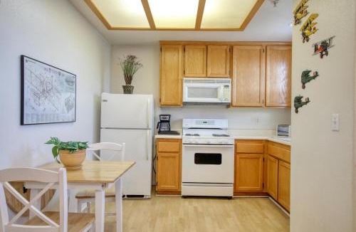 Oceano House | Pacific Plaza #204 - Eagles Nest - 1BdrmUpK-QSofa