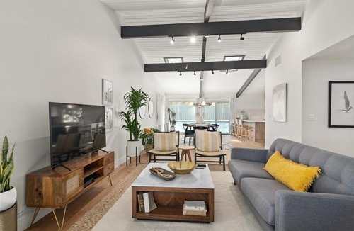 Pacific Beach House | Pacifica Charms