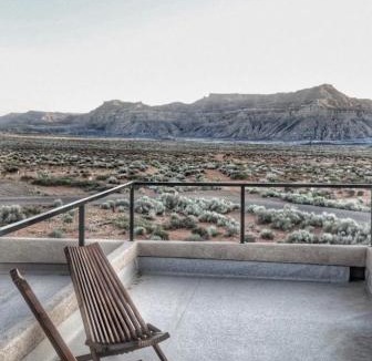 Big Water House | Page Arizona border town- Desert Sky room near Lake Powell