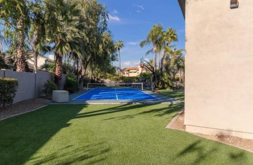 Paradise Valley Village Villa | Palm Tree ParadiseSportcourtPutting GreenTetherballGame RoomHeated PoolSpa