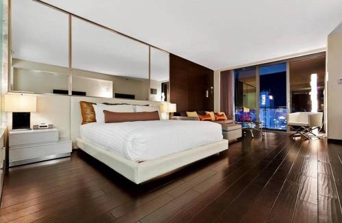 Las Vegas Apartment | Palms Place Hotel StripView with Open Balcony -23