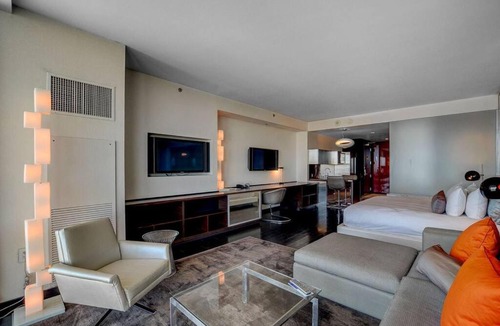 Las Vegas Apartment | Palms Place Luxury Studio STRIP VIEW NO RESORT FEE