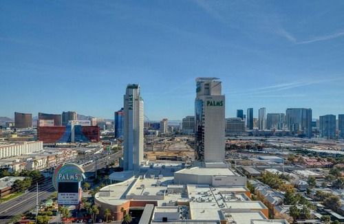 Las Vegas Apartment | Palms Place Luxury Studio STRIP VIEW NO RESORT FEE