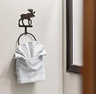 Two Harbors Apartment | Panoramic Lake Views King Suites, Kitchen, Whirlpool Soaking Tubs and Hot Tub