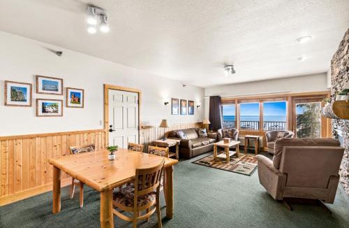 Two Harbors Apartment | Panoramic Lake Views 1 BR King Suite & Whirlpool, Kitchen and Hot Tub