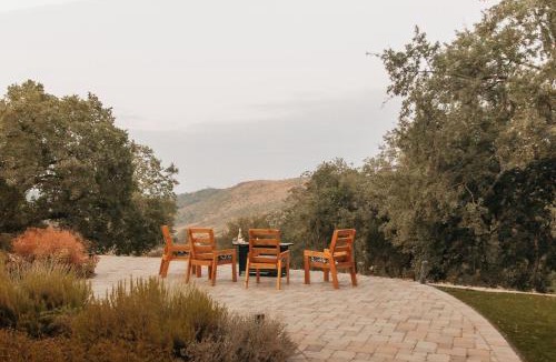 Mariposa House | Panoramic Lookout Sierra Serenity BBQ by CasaOso