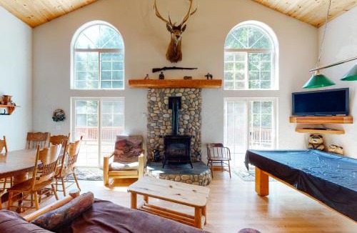Shaver Lake House | Papas Mountain