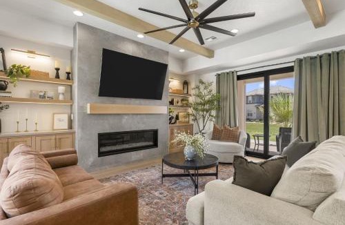 St. George House | Paradise Shores home