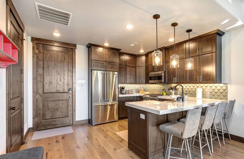 Park City Condo | Park City Blackstone 3L: Cozy 2BR condo in Canyons Village, sleeps 8 with mountain views.