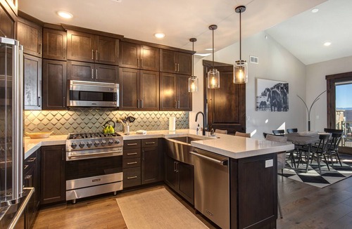 Park City Condo | Park City Blackstone 3L: Cozy 2BR condo in Canyons Village, sleeps 8 with mountain views.