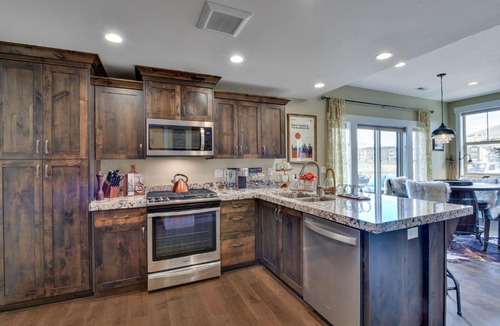 Park City House | Park City Vacation Corner Unit w/Private Hot Tub