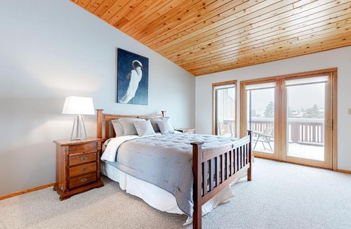 Big Sky Meadow Village Hotel | Park Condo 301