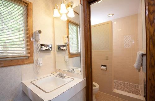 Marshfield Hotel | Park Motel