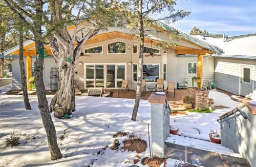 Sierra Pines House | Patio & Forest View: Peaceful Show Low Home