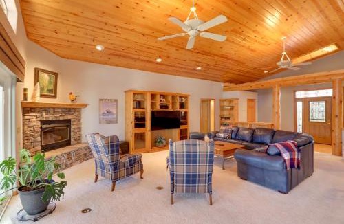 Sierra Pines House | Patio & Forest View: Peaceful Show Low Home
