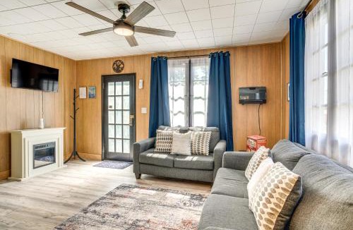 Bailey House | Patio & Hot Tub: Cozy Cabin Retreat in Bailey!