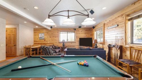 Moonridge House | Paw Print by AvantStay