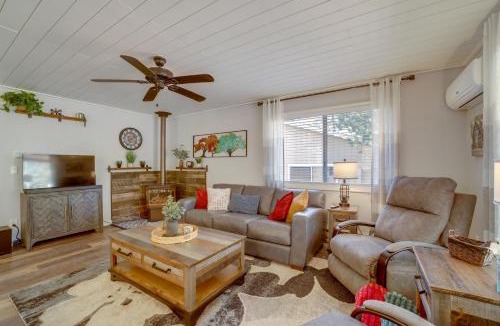 Payson House | Payson Summer Getaway w/Backyard